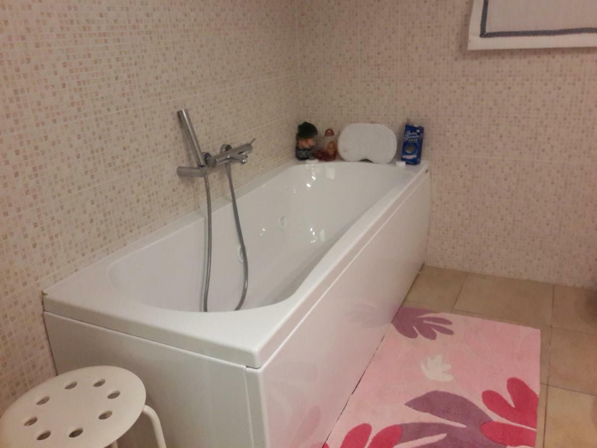 Rosadipepe Apartment ริปาตรานโซเน ภายนอก รูปภาพ