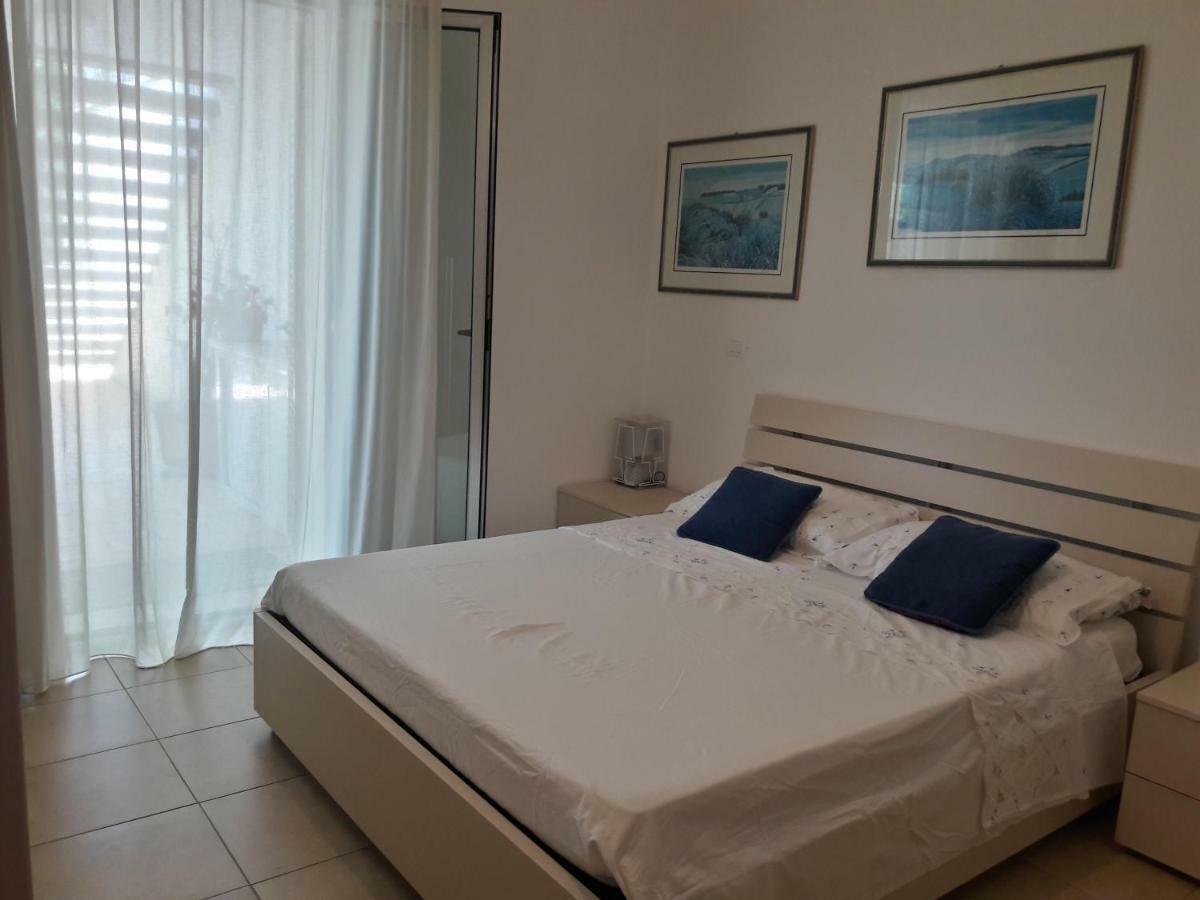 Rosadipepe Apartment ริปาตรานโซเน ภายนอก รูปภาพ